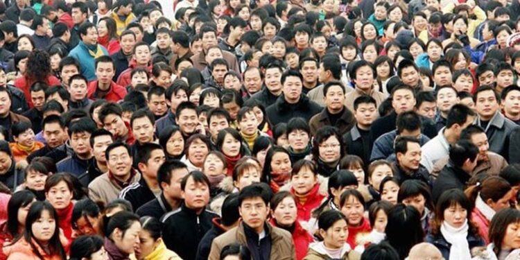 عدد سكان الصين ينخفض لأول مرة منذ 60 عاما