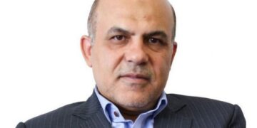 إيران تنفذ حكم الإعدام بحق (علي رضا أكبري)