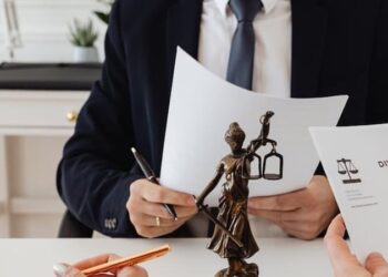 الكشف عن تسجيل أسرع حالة طلاق خلال عام 2022 في الإمارات