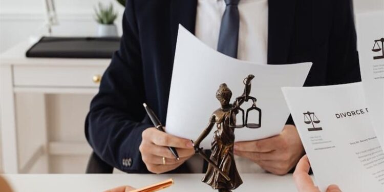 الكشف عن تسجيل أسرع حالة طلاق خلال عام 2022 في الإمارات