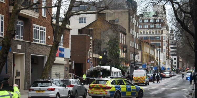 إصابة (3 نساء وفتاة) في إطلاق نار بوسط لندن