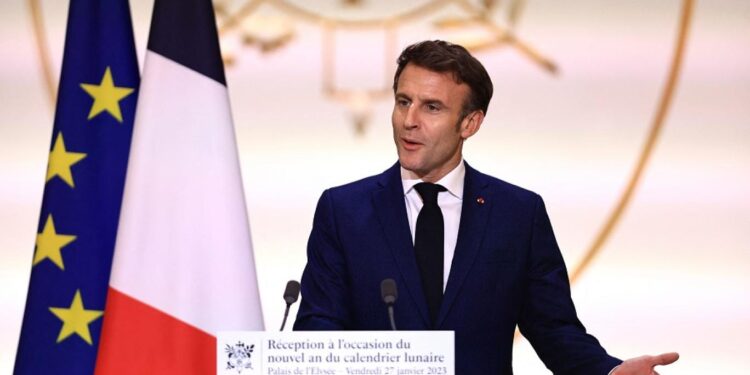 ماكرون يدعو الصين إلى إدانة الحرب و سيواصل “الحديث مع روسيا”