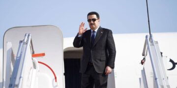 السوداني يصل إلى باريس وتصريح بــ(توقيع اتفاقية شراكة استراتيجية بين العراق وفرنسا)