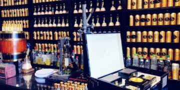 اللبنانيون يودعون “زمن العطور الجميل” ,,, تركيب الروائح