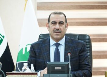 وزير الصناعة يوجه بالدخول في (شراكات حقيقية) مع الشركات الفرنسية