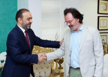 نوفل ابورغيف يستقبـــل التشكيلي العراقي المغترب فهر الصالح