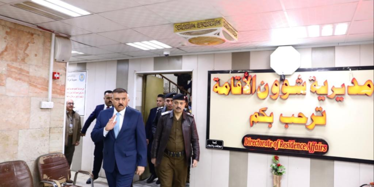 وزير الداخلية يشدد على ضرورة محاسبة المخالفين لقانون الإقامة