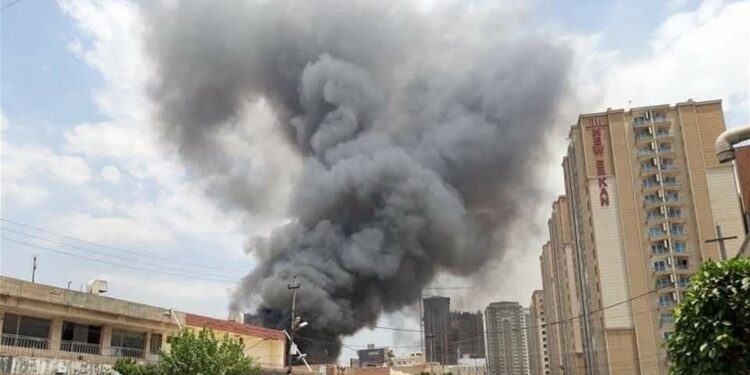 اندلاع حريق كبير بسوق في أربيل