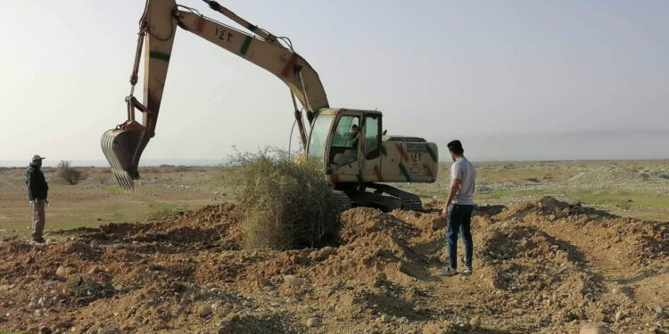 استخراج رفات (12 جنديا عراقيا وإيرانياً) ممن قضوا بحرب الثمانينيات في عدة محافظات