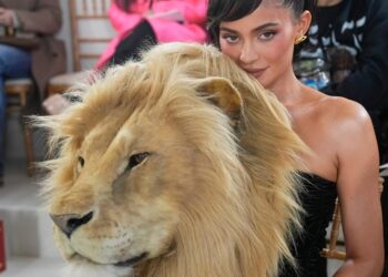 بعد أزياء بــ(رؤوس حيوانات) ما الأخلاقيات التي تحكم صناعة الموضة ؟