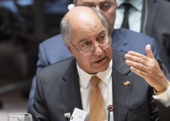 وزير: هناك مبالغة بإبداء الكرم في البصرة لكسب ضيوف الخليج