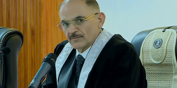 حسم قضية (تعديل الدستور) وحــــــلّ مفوضية الانتخابات