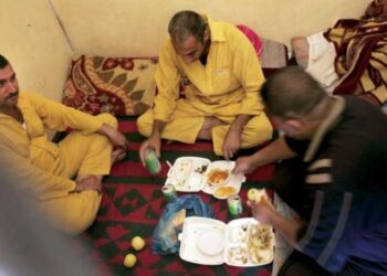 مجلس الوزراء يخفق في إلغاء عقد إطعام السجناء