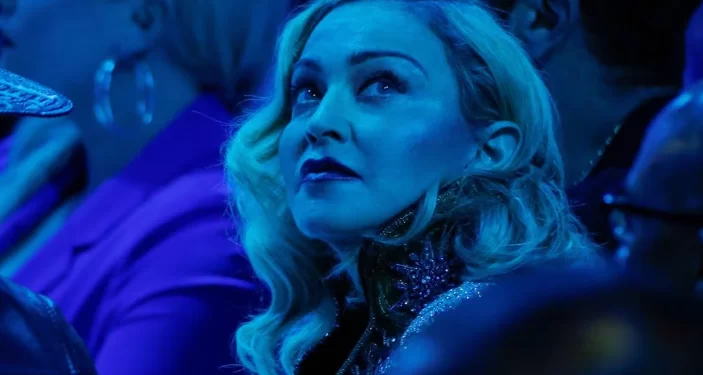 مدينة فرنسية تريد استعادة لوحة من مغنية أمريكية ,, تعود للقرن الـ 19