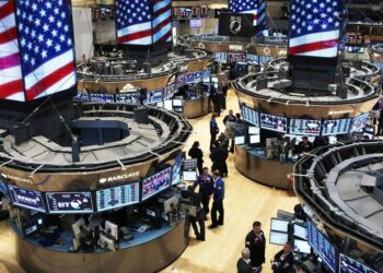 وول ستريت تستهل العام الجديد بخسائر.. أكبر 5 شركات تفقد 162 مليار دولار