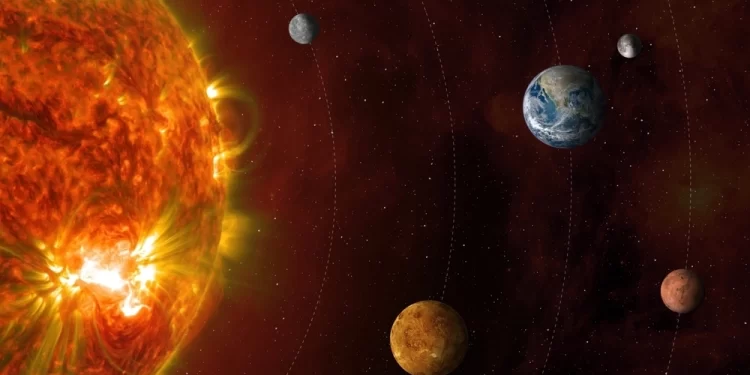 يومه أطول من عامه و شمسه تشرق من الغرب