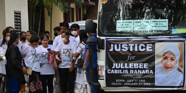 الفلبين توقف إرسال عمالة منزلية جديدة إلى الكويت ,,, بعد “مقتل وحرق عاملة منزلية”