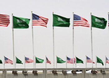 وفد أميركي رفيع المستوى إلى السعودية ,,, (الأول منذ أزمة النفط)