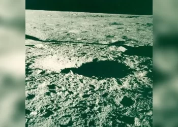 اقتراحات باستخــدام “الغبار القمري” لتقليل حرارة الأرض