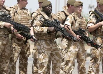 انفجار قنبلة من الحرب العالمية الثانية يجعل “مدينة بريطانية في حالة استنفار”