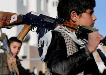 صرخة عالمية ضد مجندي الأطفال بـ”يوم اليد الحمراء”.. بينهم الحوثي