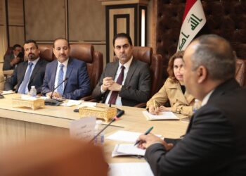 البرلمان العراقي يدعو إلى إعادة النظر في “آليات عمل المصارف الحكومية والأهلية”