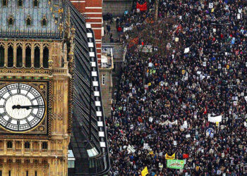 التظاهرة المليونية الأكبر في تاريخ بريطانيا ,, كانت بسبب العراق