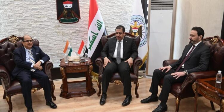 العراق والهند يبحثان “رفع مستوى التعاون الاقتصادي”