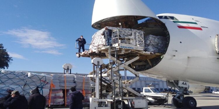 قلق من استغلال إيران الزلزال لتمرير أسلحة عبر العراق