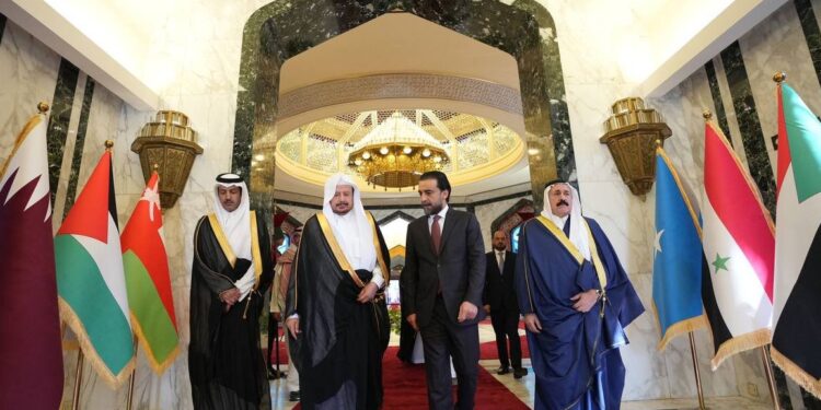 الحلبوسي يستقبل نظراءه العرب المشاركين بمؤتمر اتحاد البرلمان العربي