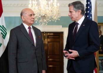 فؤاد حسين  .. أزمة العملة تنحسر تدريجيا والعراق أصبح على دراية