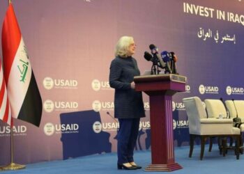 السفيرة الامريكية .. شركات الولايات المتحدة مستعدة للاستثمار في العراق