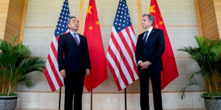 مسؤول صيني يدعو للــ(تواصل مع واشنطن) في الوقت المناسب