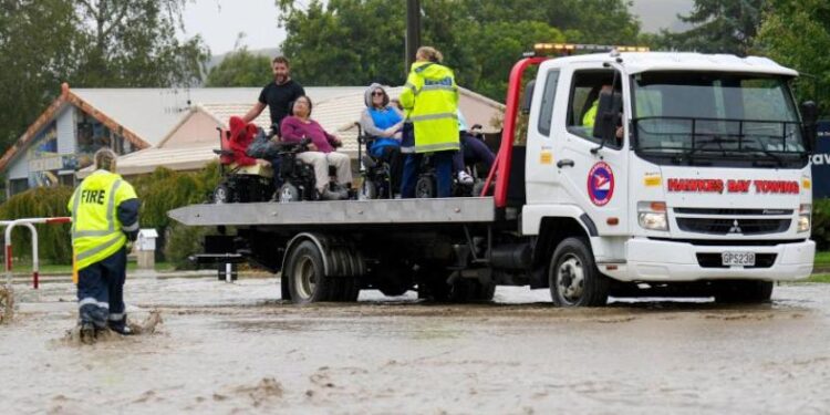 اعلان حالة الطوارئ في نيوزيلندا بسبب إعصار عنيف