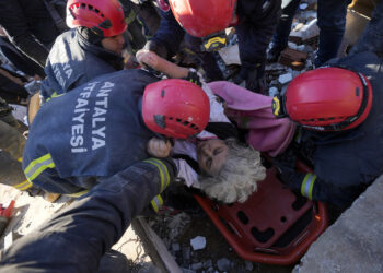 تحركات العالم لإغاثة تركيا وسوريا