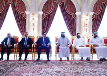 السوداني يبحث مع رئيس الوزراء الإماراتي عدداً من ملفات التعاون والشراكة بين البلدين