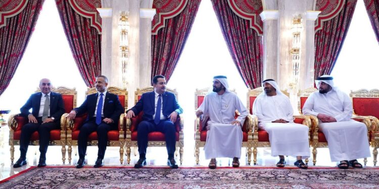 السوداني يبحث مع رئيس الوزراء الإماراتي عدداً من ملفات التعاون والشراكة بين البلدين