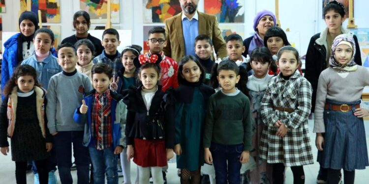 بإشراف الوكيل الأقدم لوزارة الثقافة والسياحة والاثار,, اختتمت دائرة الفنون العامة دورة تعليم فن الرسم للاطفال