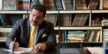 هل من المعقول أن تصادر الحريات ويُمنع الخمر في بلد الطوائف؟