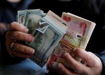 انخفاض قيمة العملة والتضخم يهددان بعـــودة الاحتجاجات في العراق