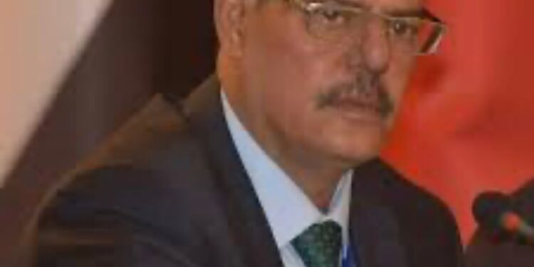 مؤيد اللامي يصـــل السعودية لرئاسة اجتماعات “إتحاد الصحفيين” العرب وحضور منتدى الإعلام في الرياض