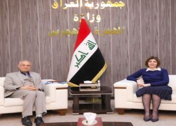 وزير الهجرة تلتقي مع ممثل الامم المتحدة للشؤون الإنسانية