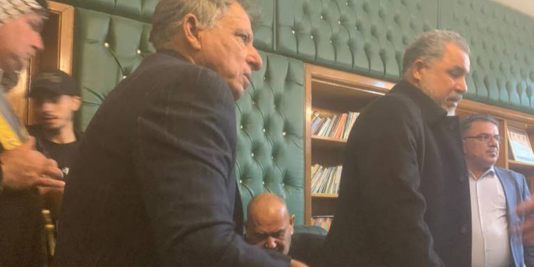 بالفيديو .. وصول الناشط جاسم الاسدي الى مسقط راسه الان