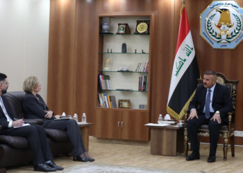 وزير الداخلية يلتقي سفيري فلسطين وأستراليا