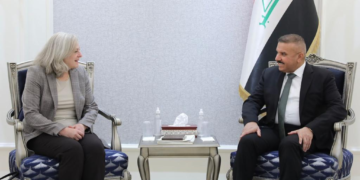 وزير الداخلية يستقبل السفيرة الأمريكية