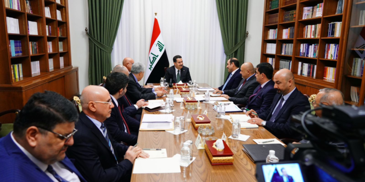 السوداني يجتمع مع رابطة منتجي الأدوية في العراق