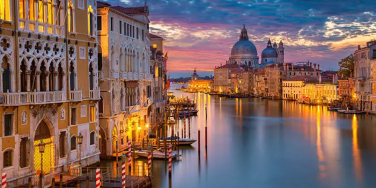 البندقية الشهيرة بلا مياه.. صور تعيسة!