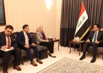 السفيرة الأميركية في بغداد تركز على ثلاثة تشريعات في اجتماع مع المندلاوي