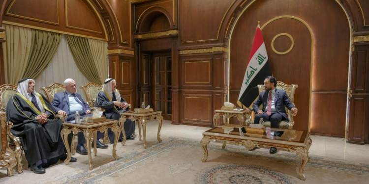 رئيس مجلس النواب يستقبل عددا من ذوي ضحايا ديالى