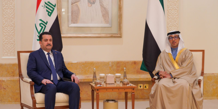 السوداني يلتقي نائب رئيس مجلس الوزراء الإماراتي